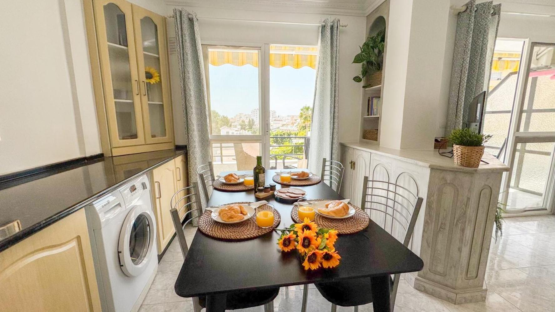 Hawaii 1St Floor Burriana, Nerja Διαμέρισμα Εξωτερικό φωτογραφία