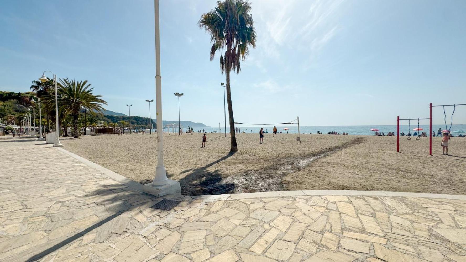 Hawaii 1St Floor Burriana, Nerja Διαμέρισμα Εξωτερικό φωτογραφία